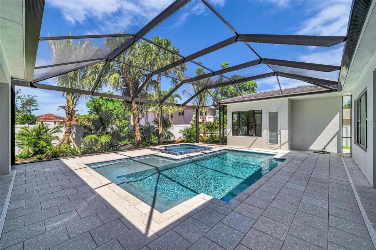 1516 S Orange Avenue, Sarasota, FL 34239 Photo