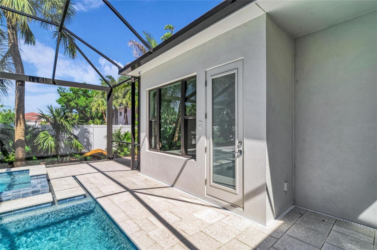 1516 S Orange Avenue, Sarasota, FL 34239 Photo