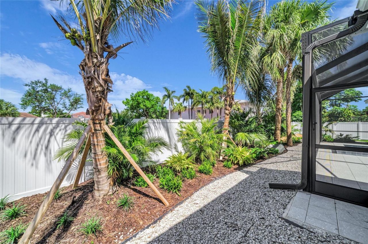 1516 S Orange Avenue, Sarasota, FL 34239 Photo