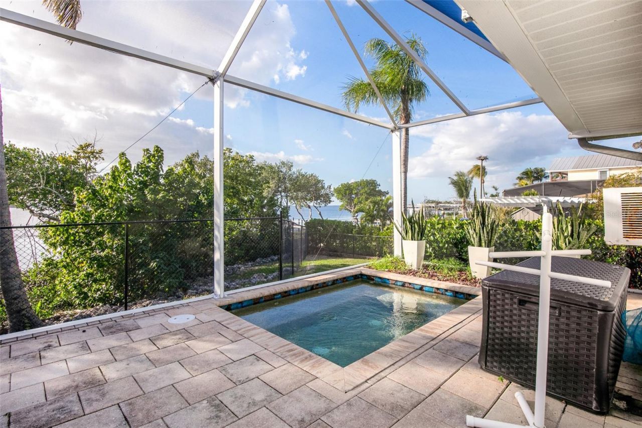 12201 Shoreview Drive, Matlacha, FL 33993 Photo