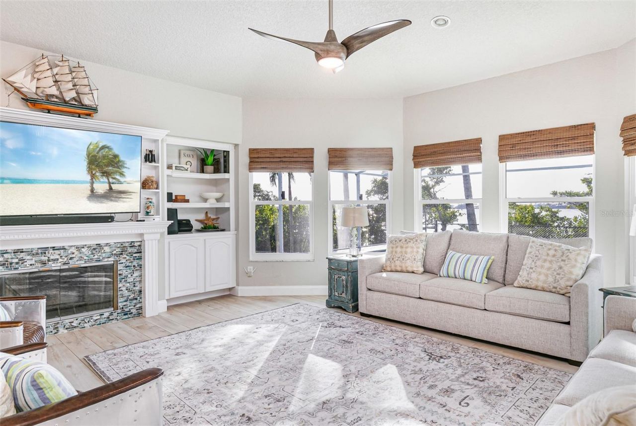 12201 Shoreview Drive, Matlacha, FL 33993 Photo