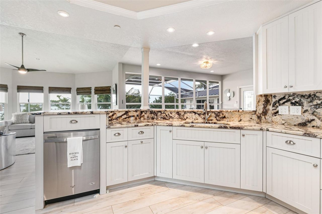 12201 Shoreview Drive, Matlacha, FL 33993 Photo