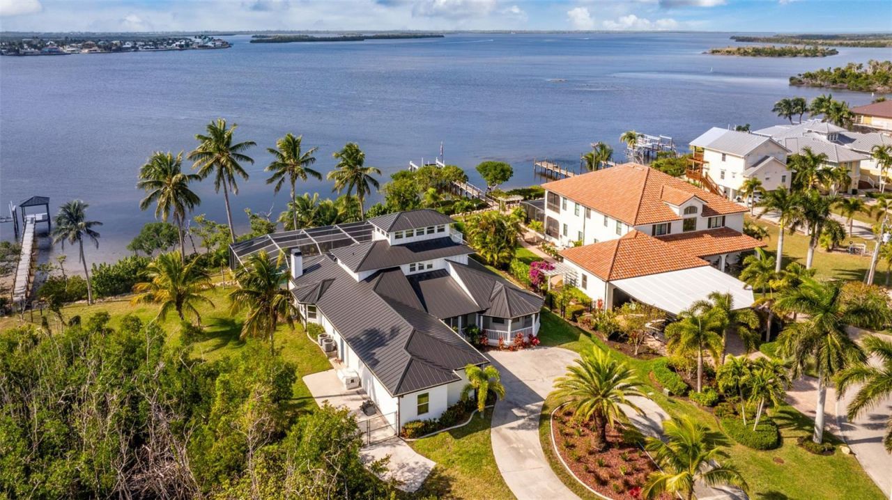 12201 Shoreview Drive, Matlacha, FL 33993 Photo