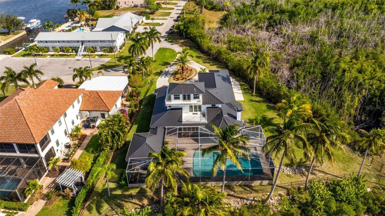 12201 Shoreview Drive, Matlacha, FL 33993 Photo