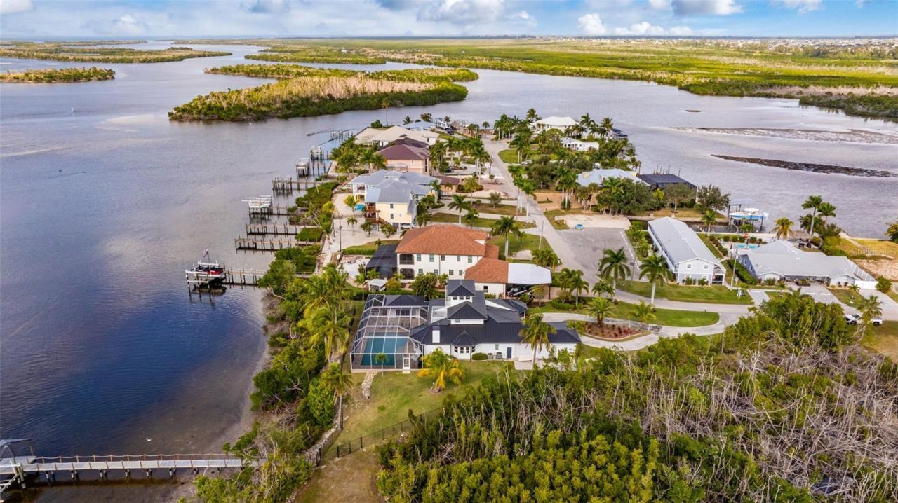 12201 Shoreview Drive, Matlacha, FL 33993 Photo