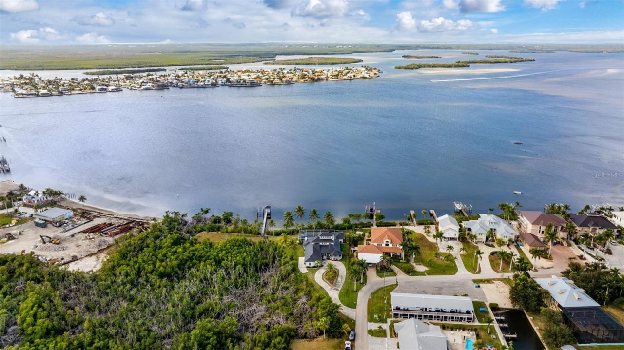 12201 Shoreview Drive, Matlacha, FL 33993 Photo