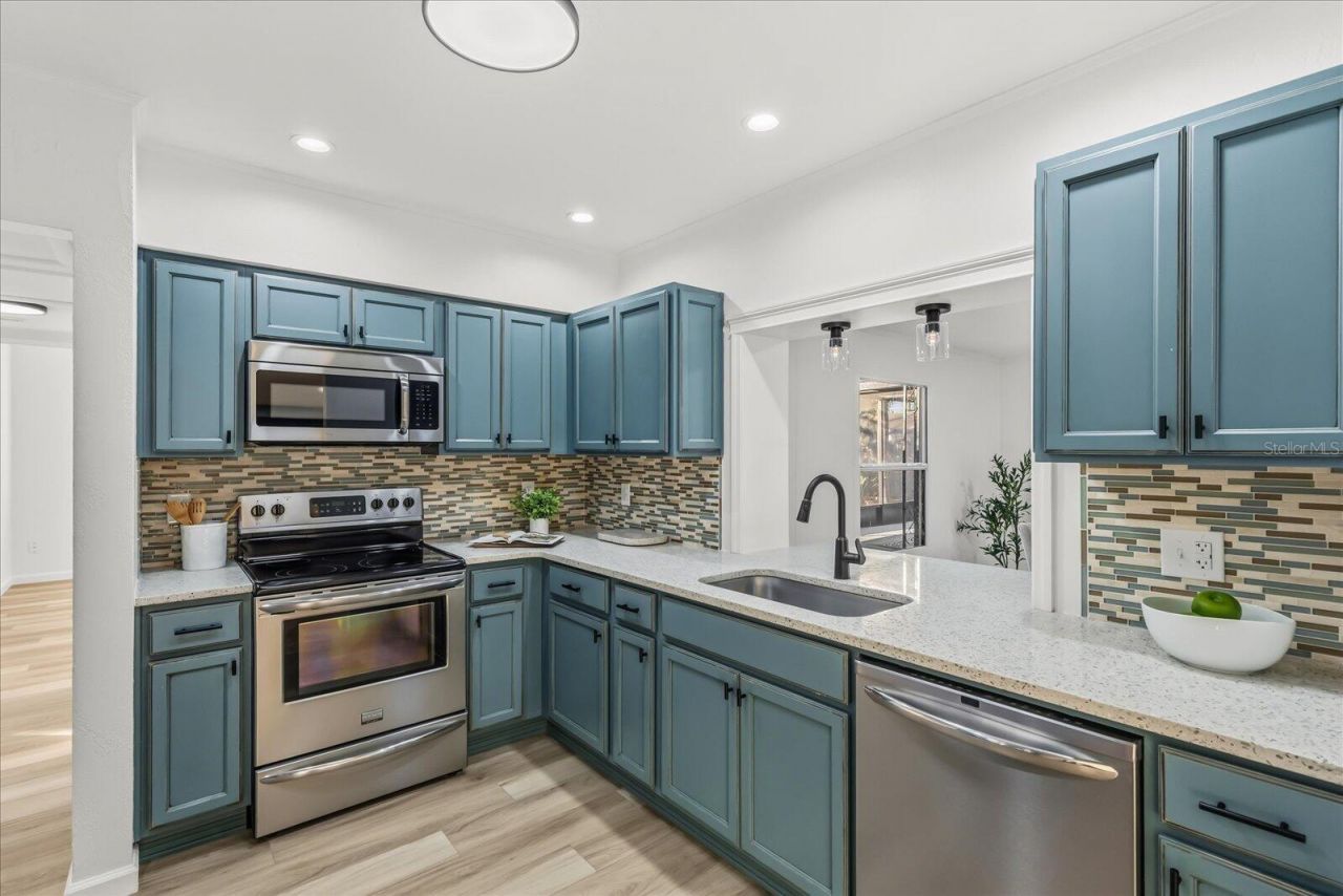 6072 15th Way N, Saint Petersburg, FL 33703 Photo