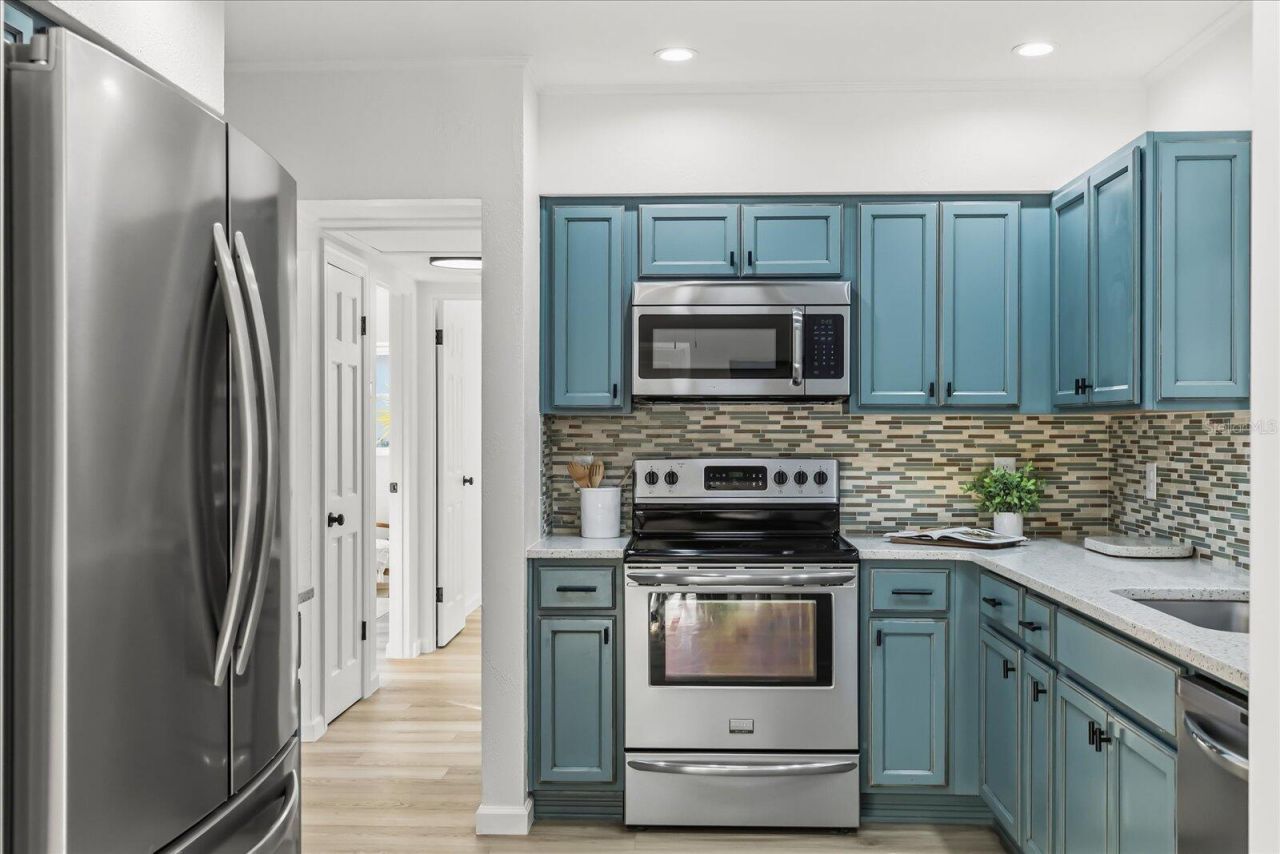 6072 15th Way N, Saint Petersburg, FL 33703 Photo