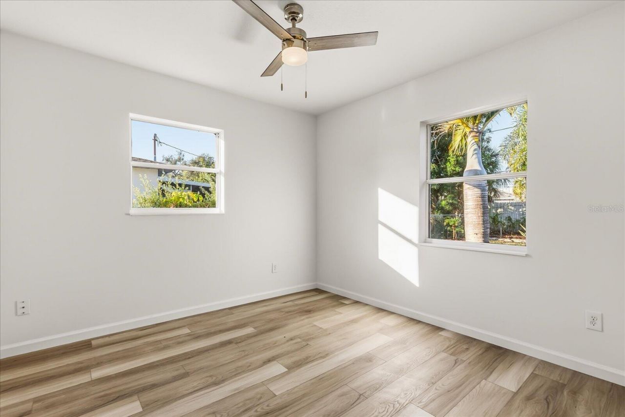 6072 15th Way N, Saint Petersburg, FL 33703 Photo