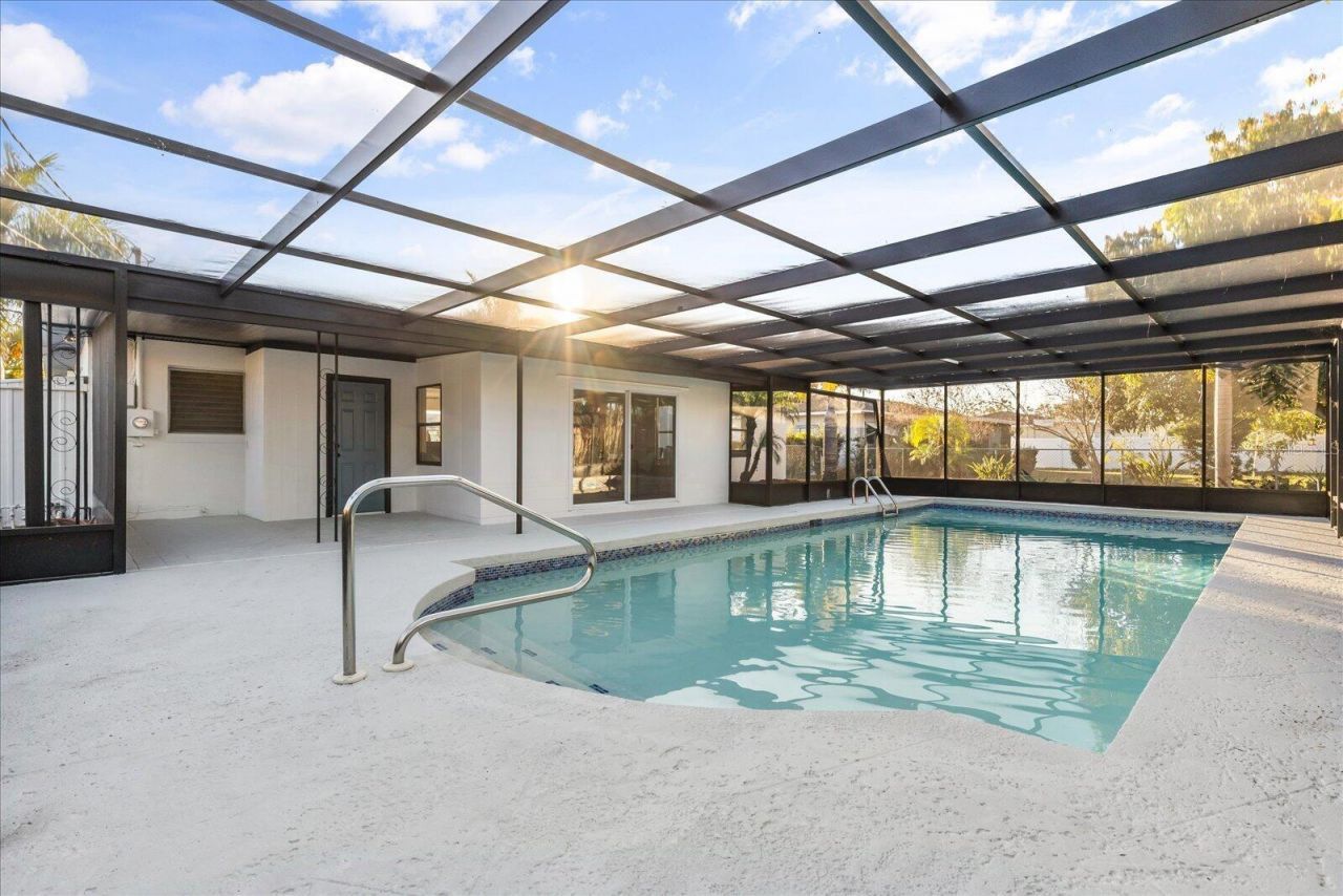 6072 15th Way N, Saint Petersburg, FL 33703 Photo