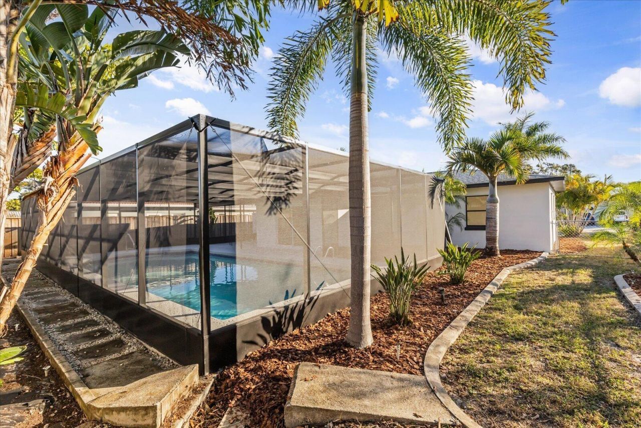 6072 15th Way N, Saint Petersburg, FL 33703 Photo