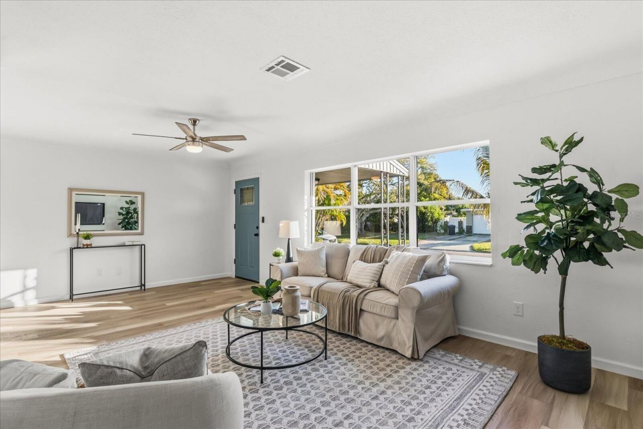 6072 15th Way N, Saint Petersburg, FL 33703 Photo