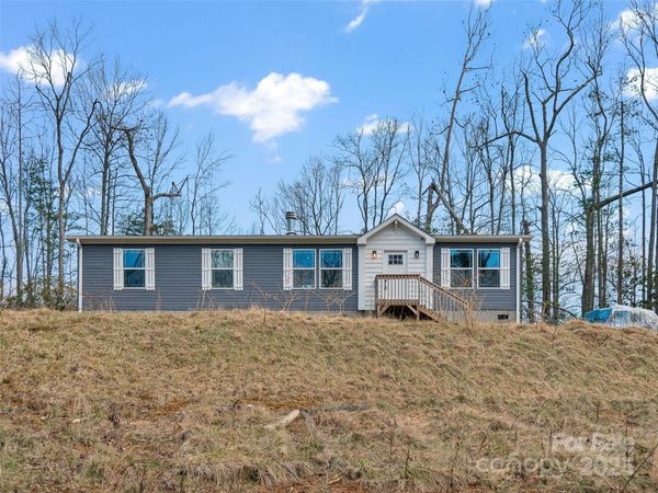 92 Jarrett Drive, Bakersville, NC 28705