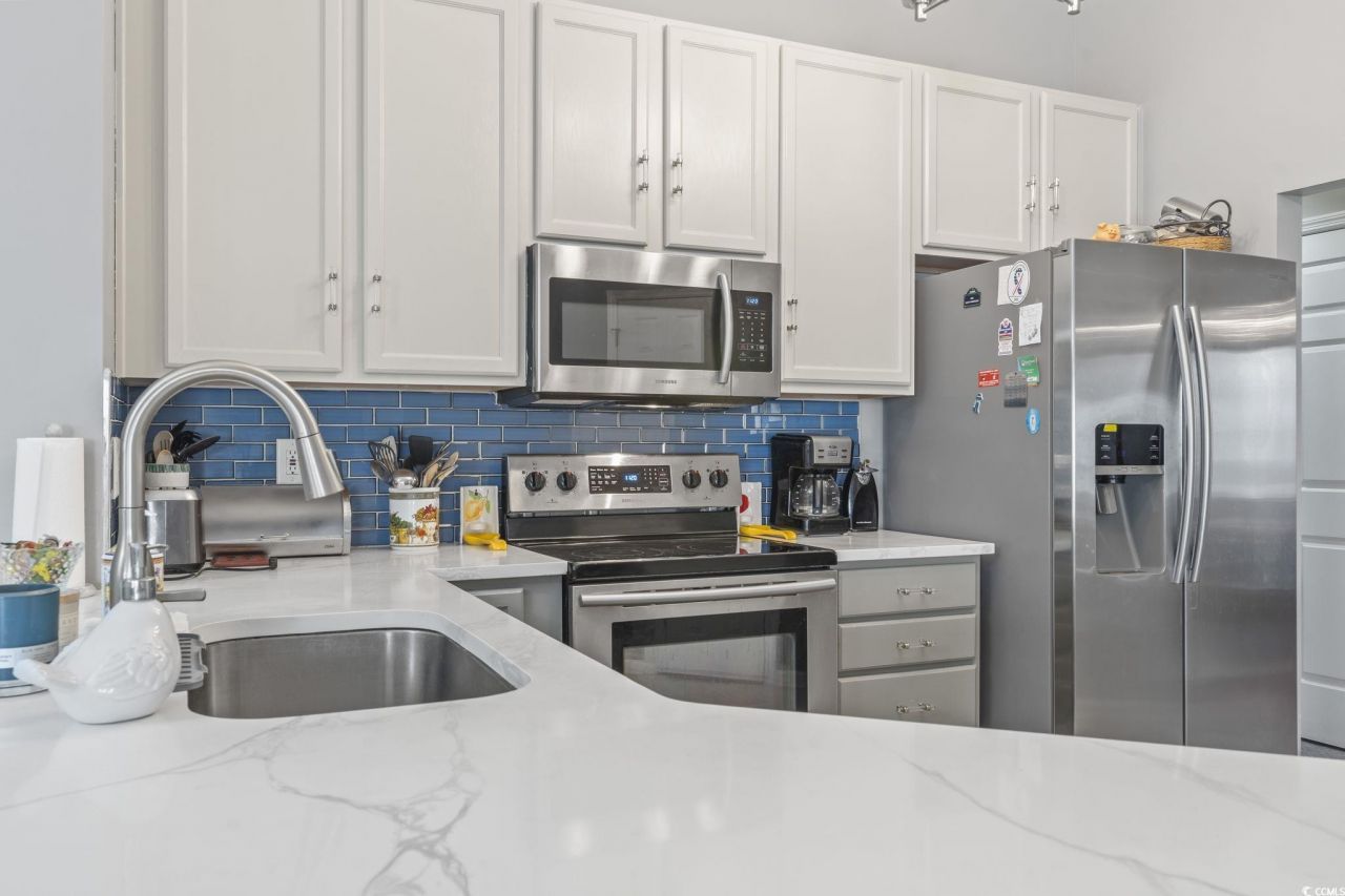 6009 Mossy Oaks Dr. Photo 11