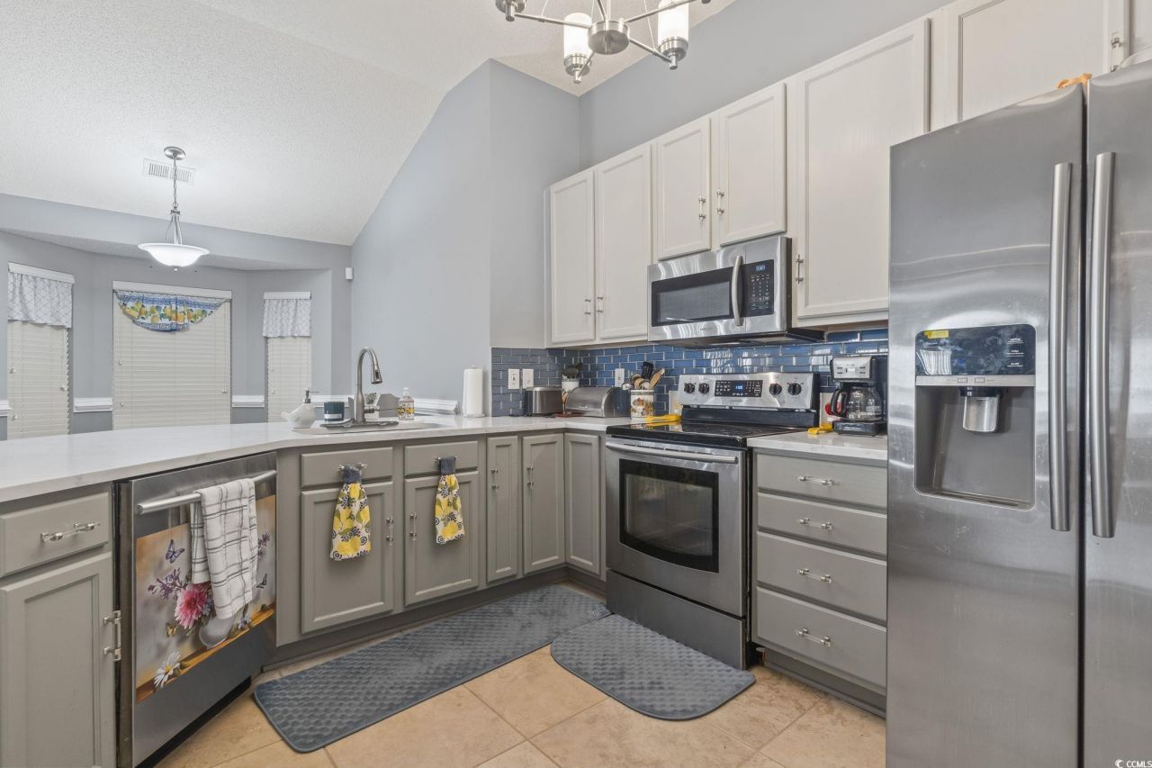 6009 Mossy Oaks Dr. Photo 13