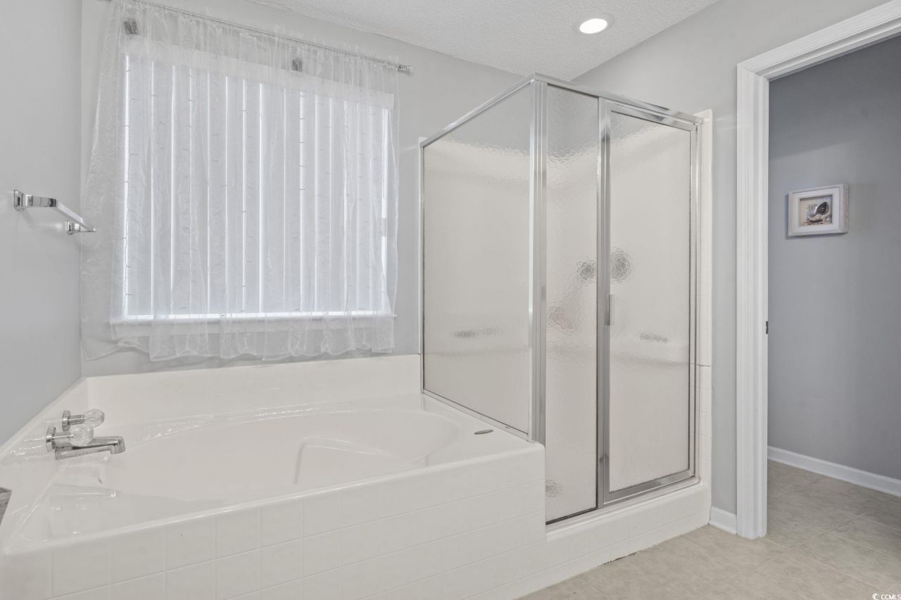 6009 Mossy Oaks Dr. Photo 24