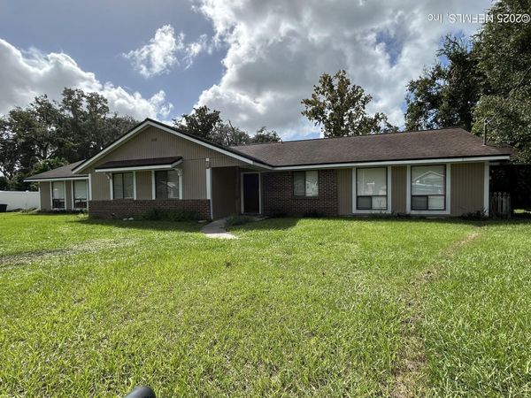 808 MEADOWBROOK Drive, Unit B, Orange Park, FL 32073