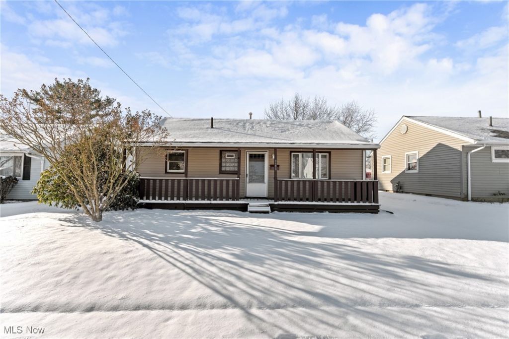 2103 Bollinger Avenue Ne, Canton, OH 44705 Main Photo