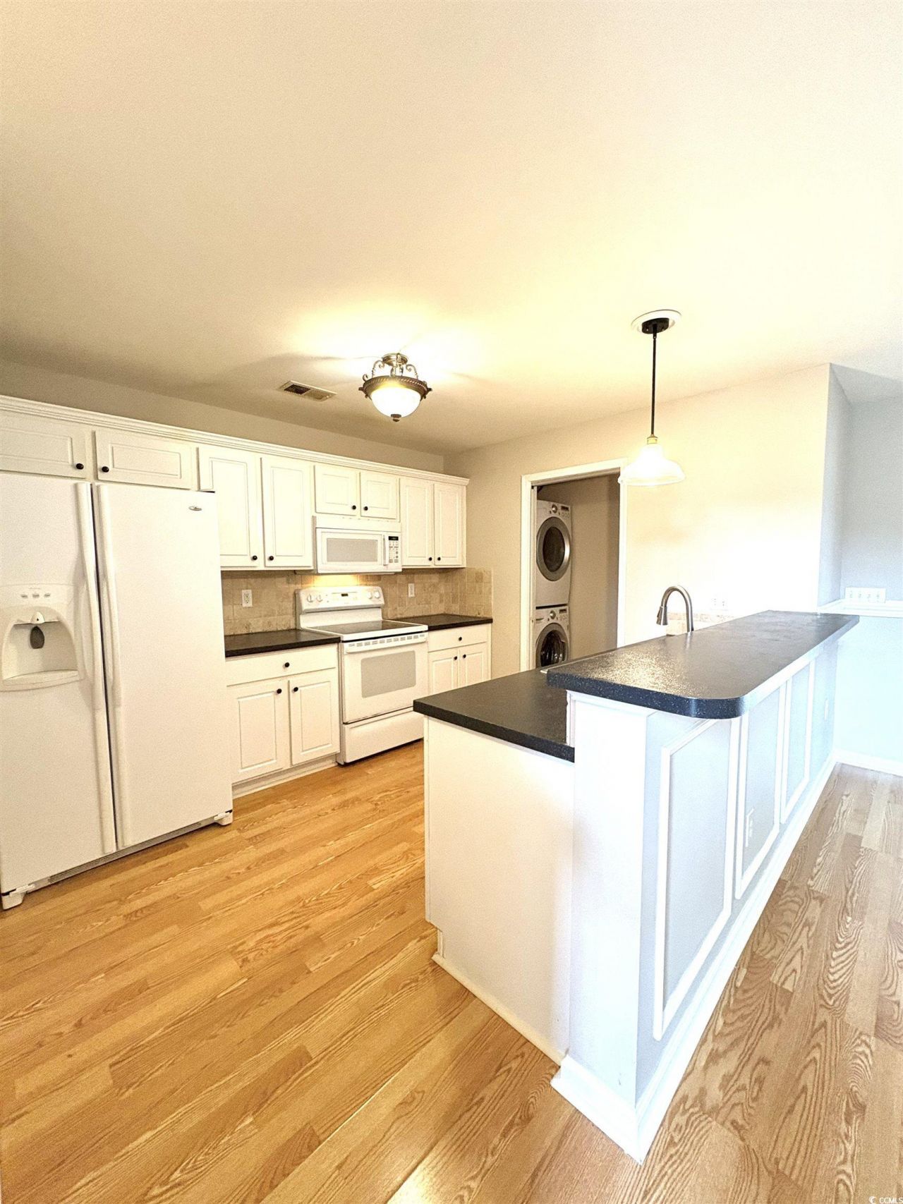 176 Madrid Dr. Photo 8