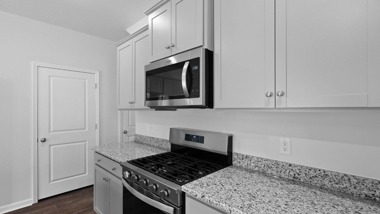 183 Bee Tree Boulevard Photo 16