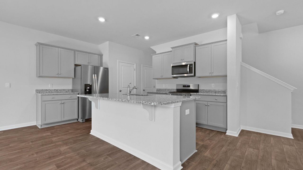 183 Bee Tree Boulevard Photo 3