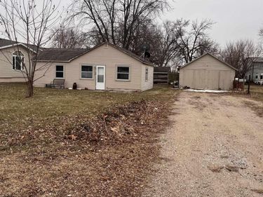 1435 E Cuming Street, Fremont, NE 68025