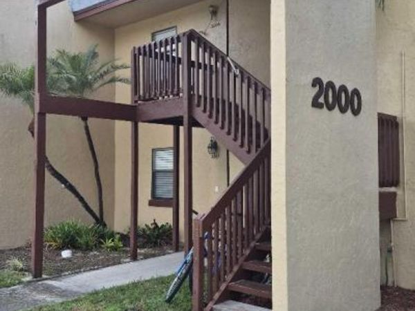 2006 Lakeview Drive W, Royal Palm Beach, FL 33411