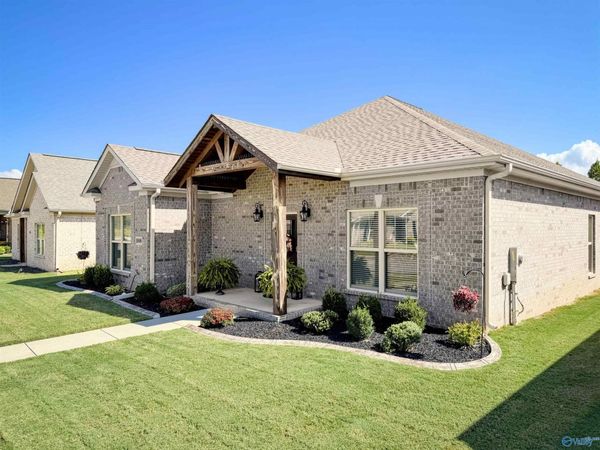 1008 Ashenbury Park, Decatur, AL 35603