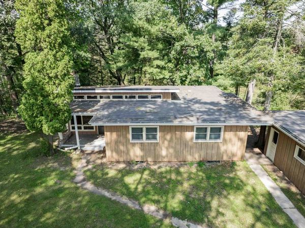 6927 N Harris Court, Westfield, WI 53964