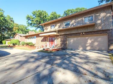 17160 Westland Avenue, Southfield, MI 48075