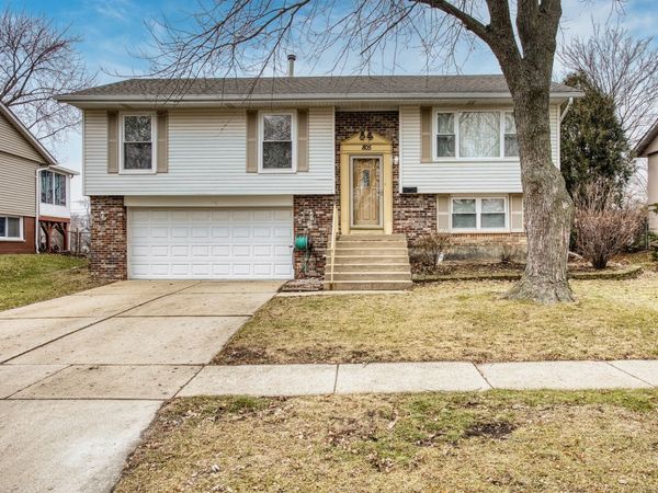 805 Stowell Avenue, Streamwood, IL 60107