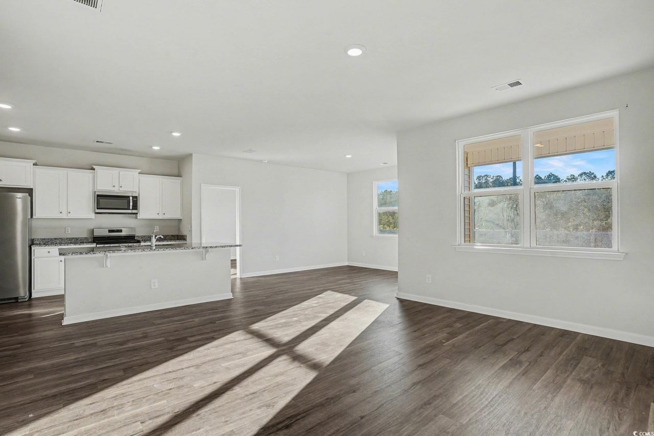 144 Londonshire Dr. Photo 6