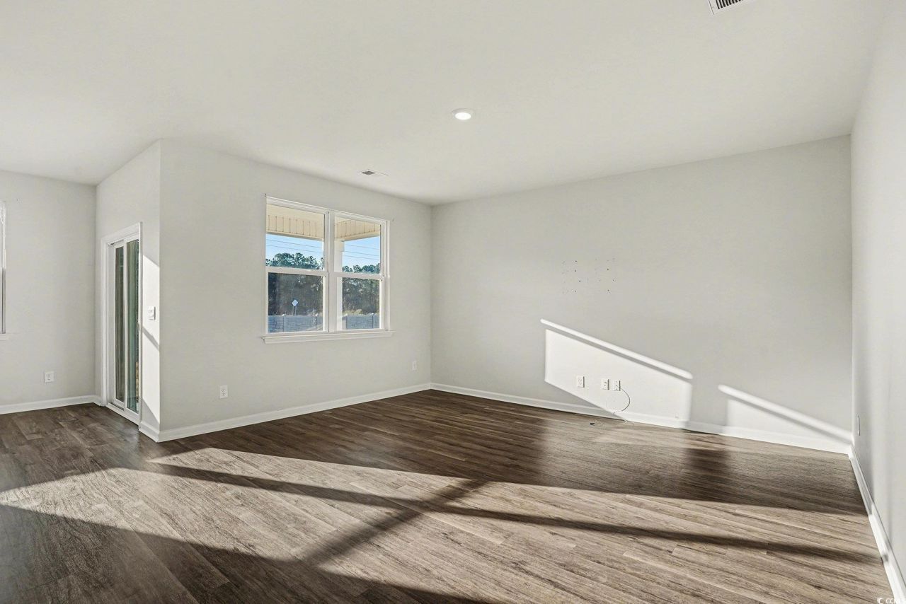 144 Londonshire Dr. Photo 7