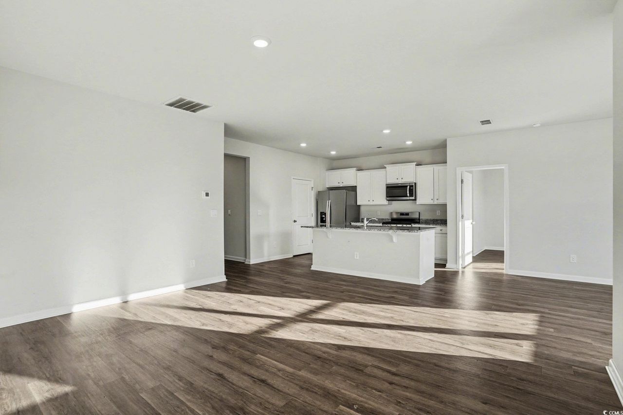 144 Londonshire Dr. Photo 8