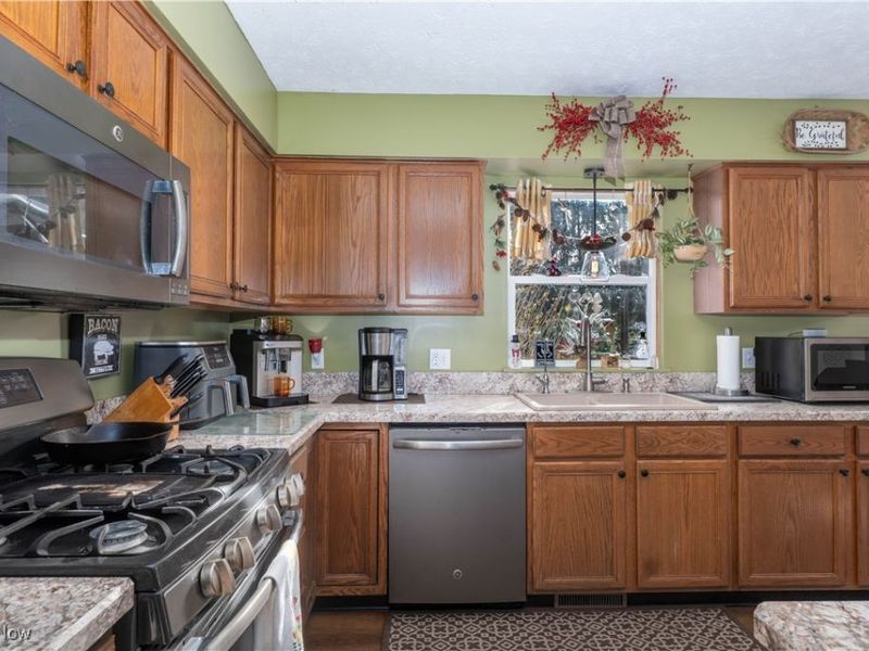 11912 Packets Street NW, Canal Fulton, OH 44614 Photo 12