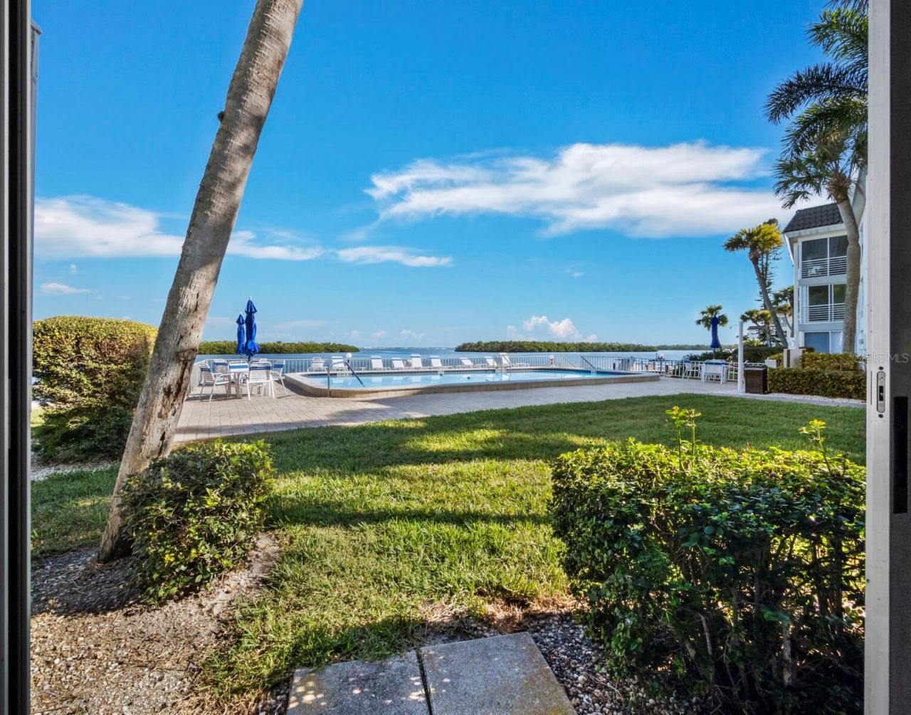 4430 Exeter Drive, Unit M108, Longboat Key, FL 34228 Photo