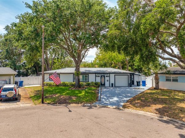 8444 8TH WAY N, ST PETERSBURG, FL 33702