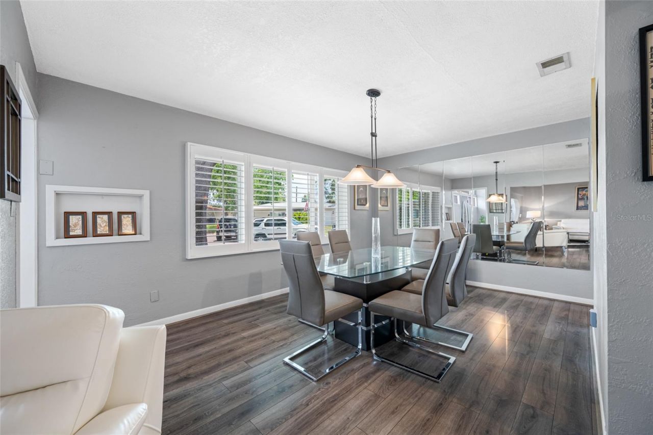 8444 8th Way N, Saint Petersburg, FL 33702 Photo