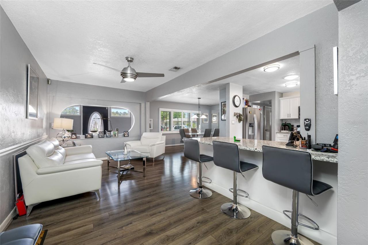 8444 8th Way N, Saint Petersburg, FL 33702 Photo