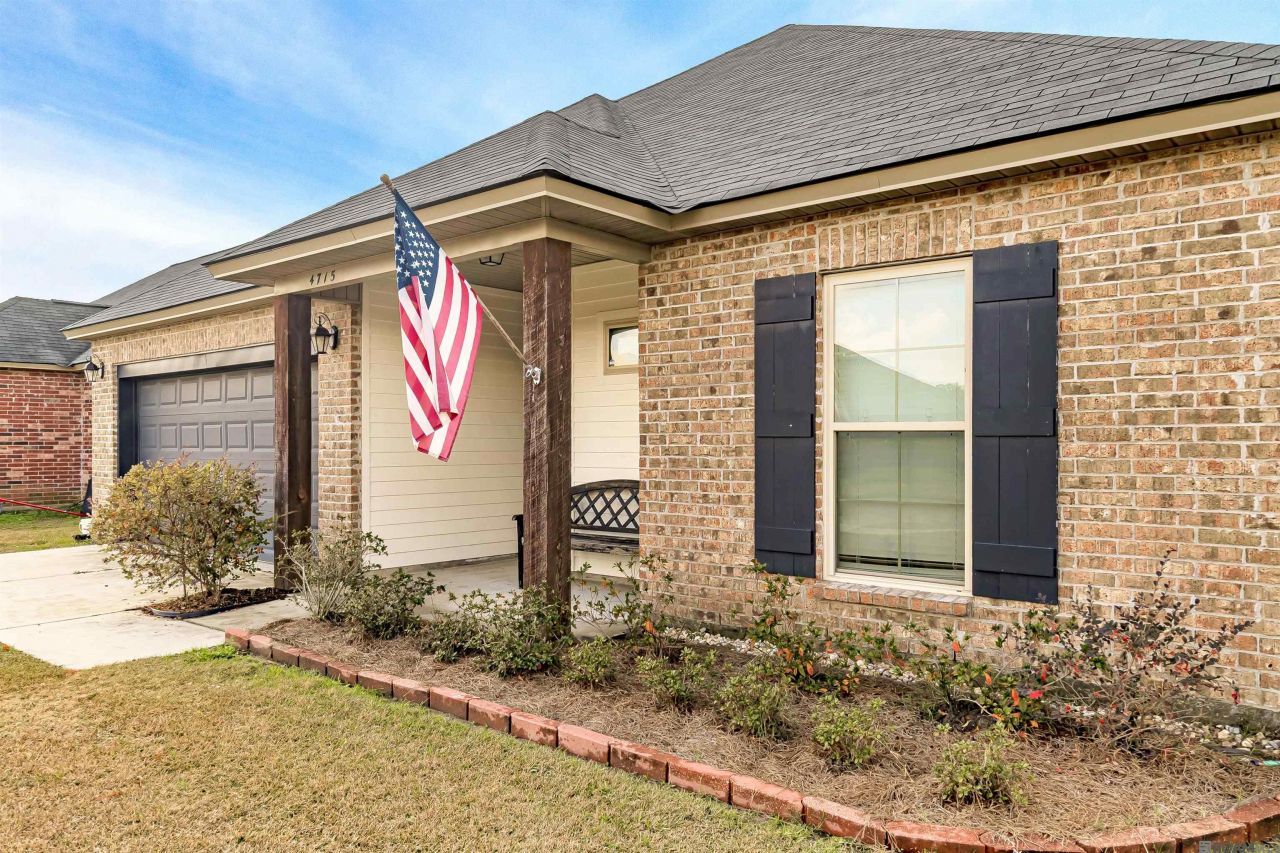 4715 E Sunset Loop, Addis, LA 70710 Main Photo