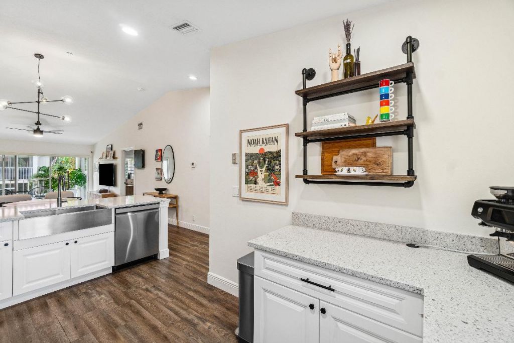 340 NW 67th Street, Unit 202, Boca Raton, FL 33487 Photo