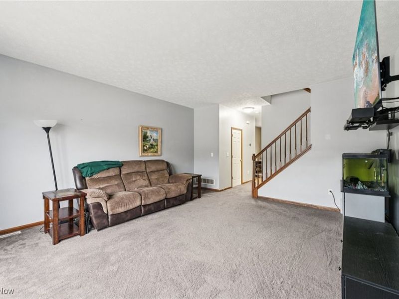 3769 Freedom Place, Lorain, OH 44053 Photo 4