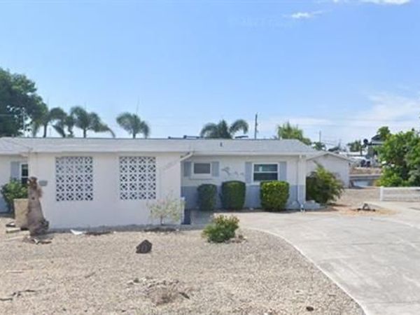 3435 Sea Holly LN, ST. JAMES CITY, FL 33956