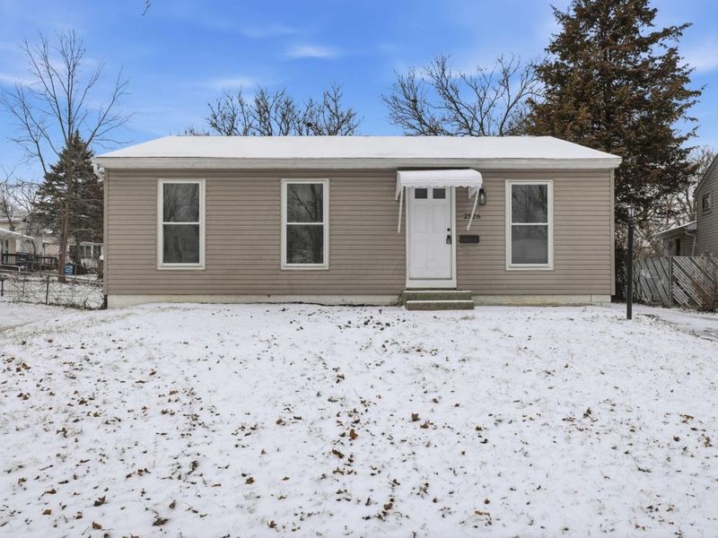 2526 Queenswood Drive, Columbus, OH 43219 Photo 1