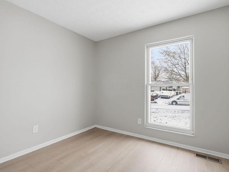 2526 Queenswood Drive, Columbus, OH 43219 Photo 17