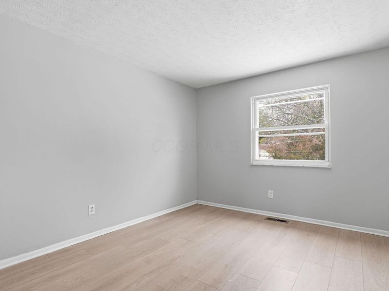 2526 Queenswood Drive, Columbus, OH 43219 Photo 21