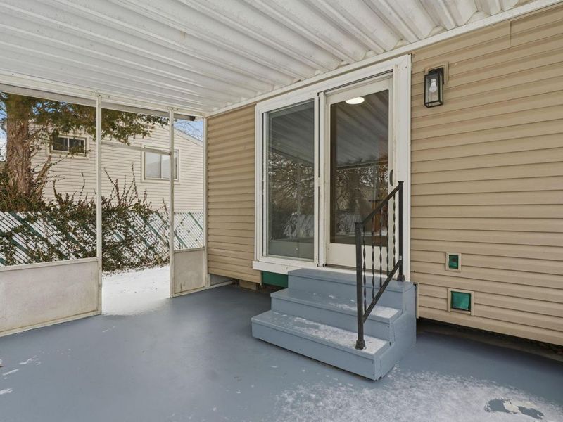 2526 Queenswood Drive, Columbus, OH 43219 Photo 29