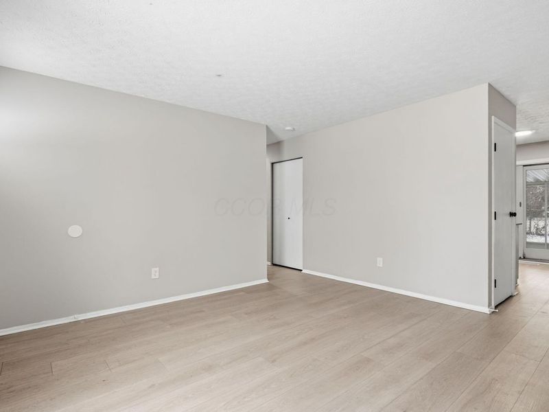 2526 Queenswood Drive, Columbus, OH 43219 Photo 7