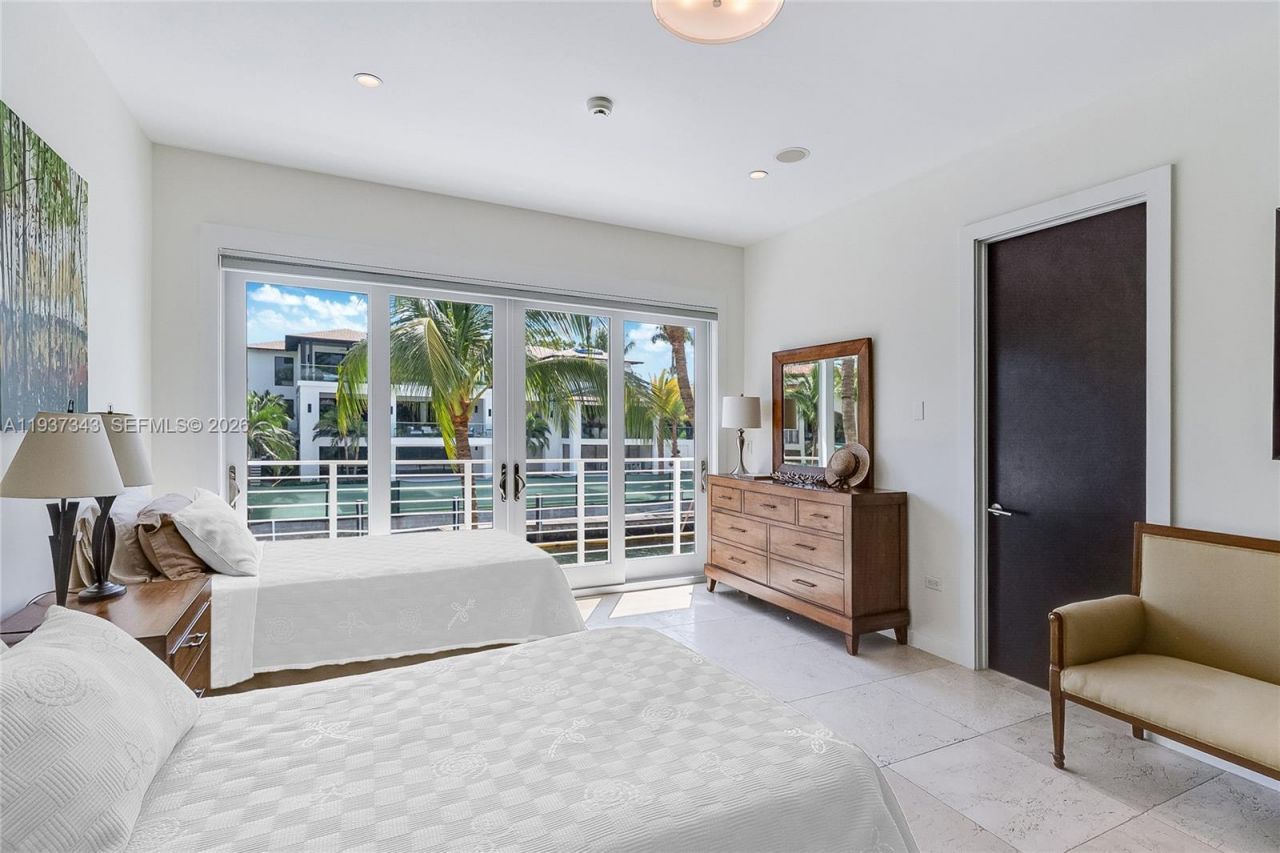3835 Carole Ct, Miami, FL 33133 Photo