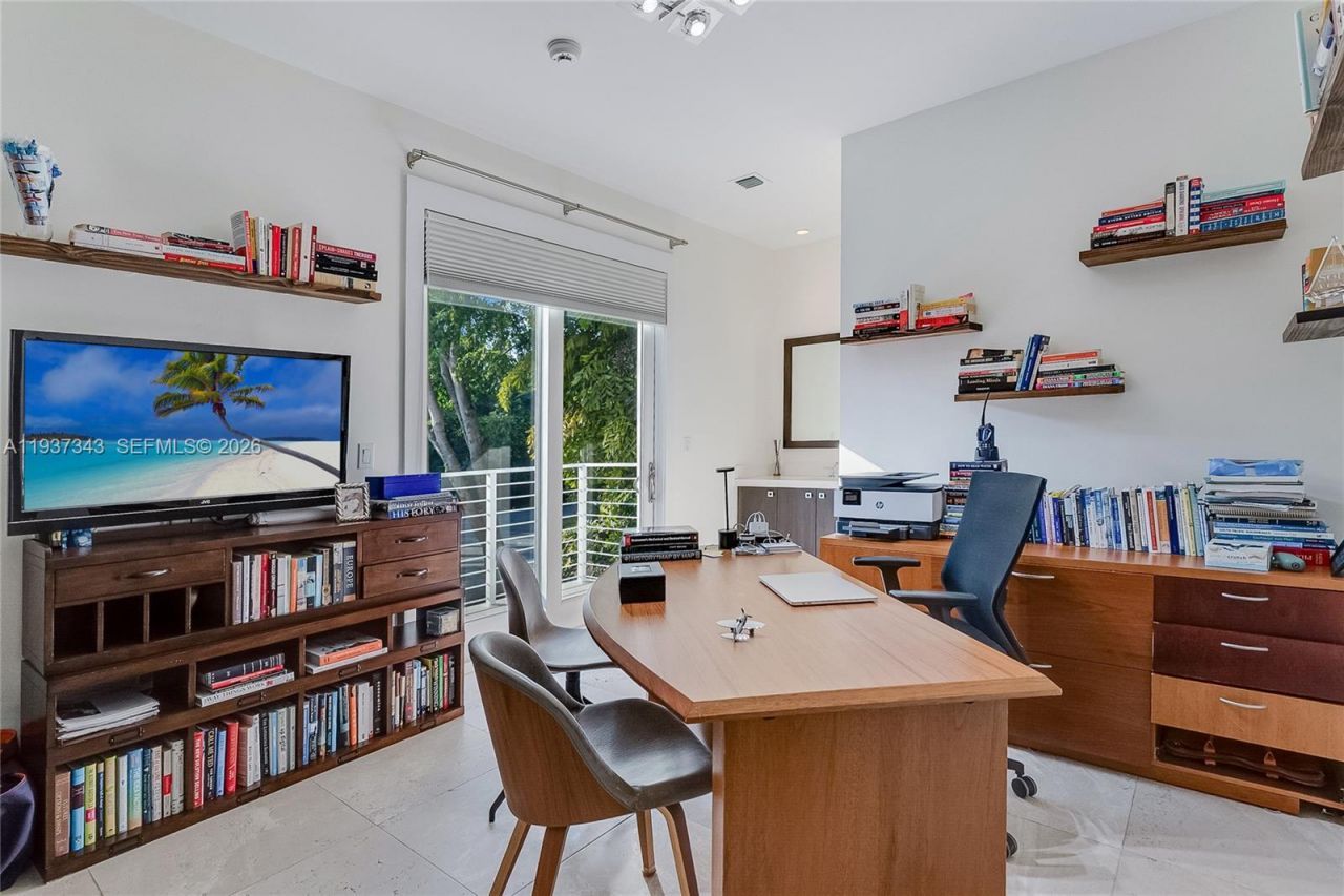 3835 Carole Ct , Miami, FL 33133 Photo